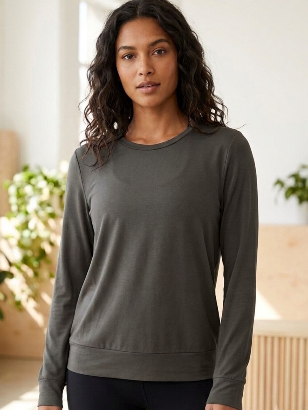 Women’s Long‎ Sleeve Crew Tee - Olive Gray